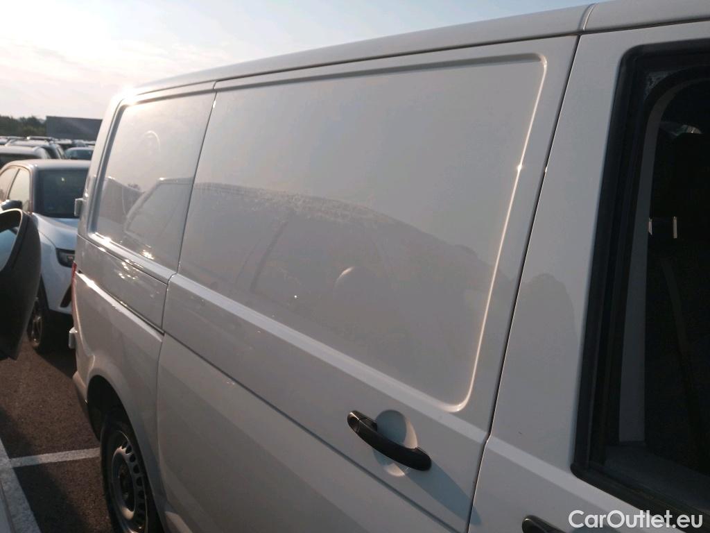  Land Rover  Discovery VOLKSWAGEN Transporter / 2020 / 4P / furgón Furgón Corto TN 2.0 TDI 110kW 4MO #21
