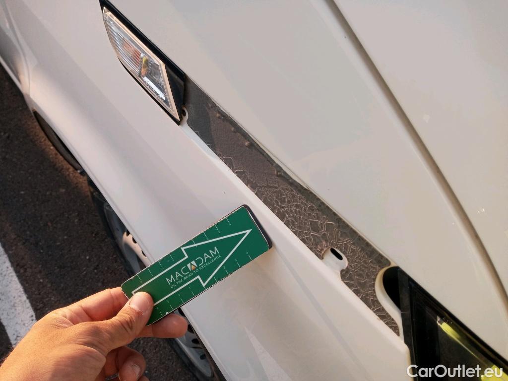  Land Rover  Discovery VOLKSWAGEN Transporter / 2020 / 4P / furgón Furgón Corto TN 2.0 TDI 110kW 4MO #40