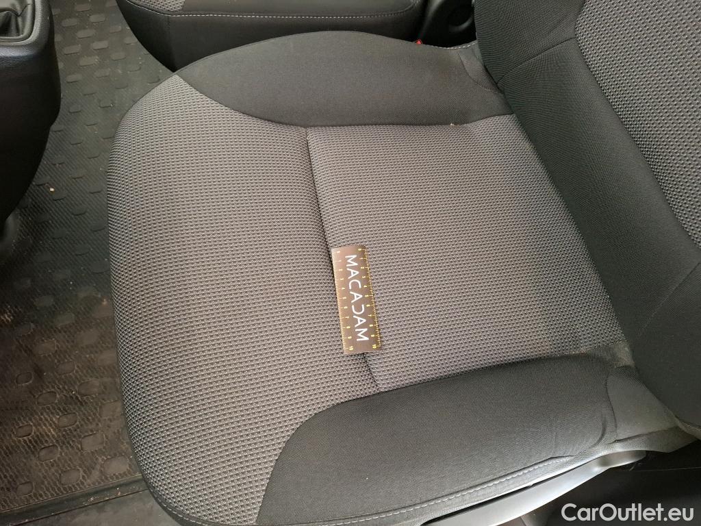  Renault  Trafic  III Fourgon L2H1 3T Confort 2.0 dCi 130CV BVM6 E6d #16