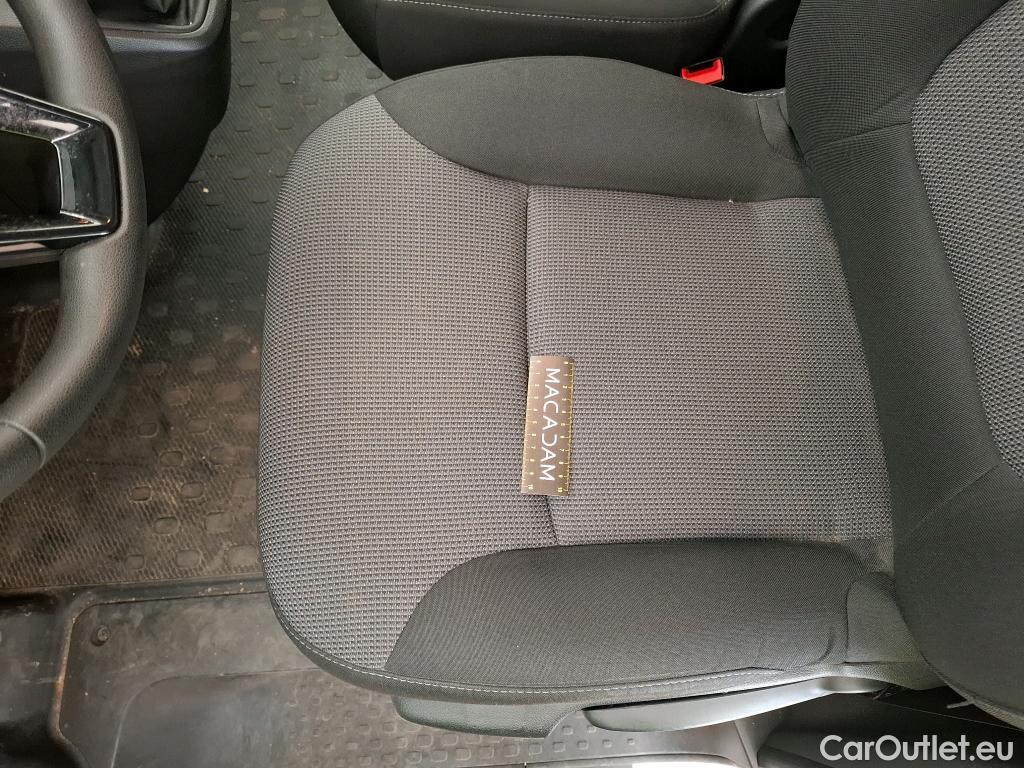  Renault  Trafic  III Fourgon L2H1 3T Confort 2.0 dCi 130CV BVM6 E6d #15