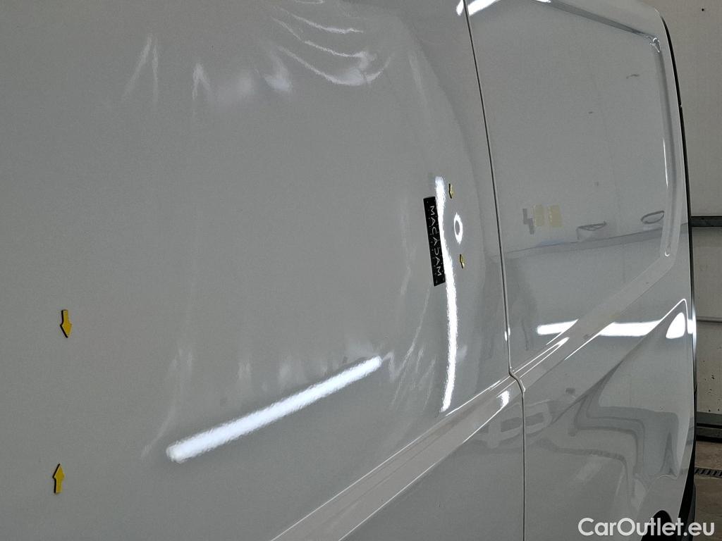  Renault  Trafic  III Fourgon L2H1 3T Confort 2.0 dCi 130CV BVM6 E6d #11
