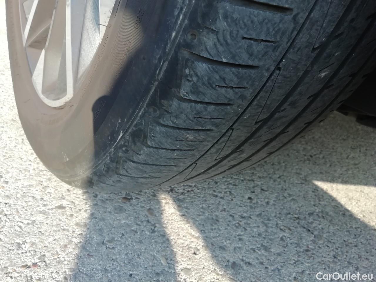  Hyundai  Tucson HYUNDAI  / 2020 / 5P / todoterreno 1.6 CRDI 100kW (136CV) 48V Tecno DCT 2C #21