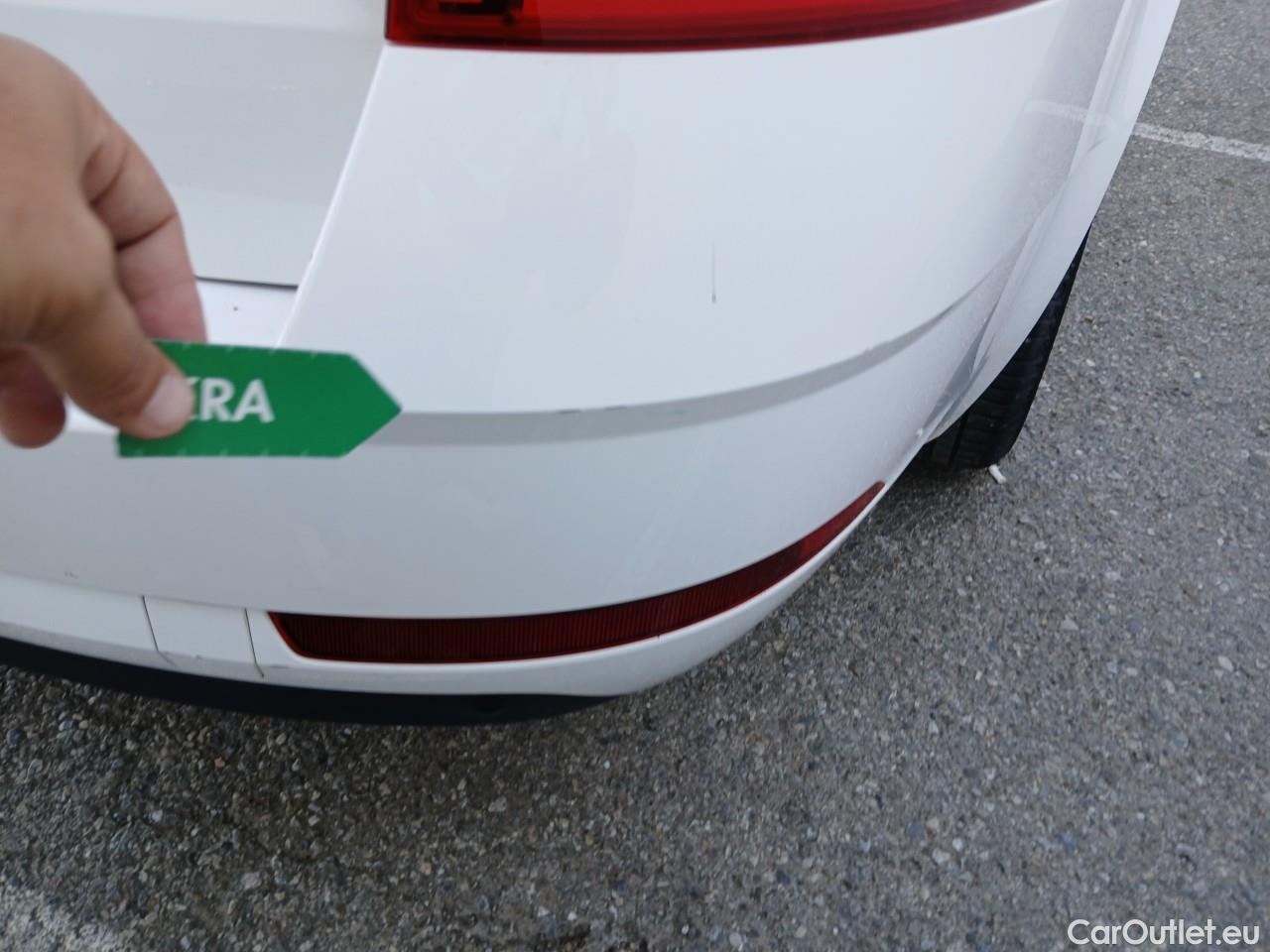  Skoda  Octavia SKODA  / 2016 / 5P / familiar Combi 1.6 TDI CR 85KW (115CV) Ambition #16