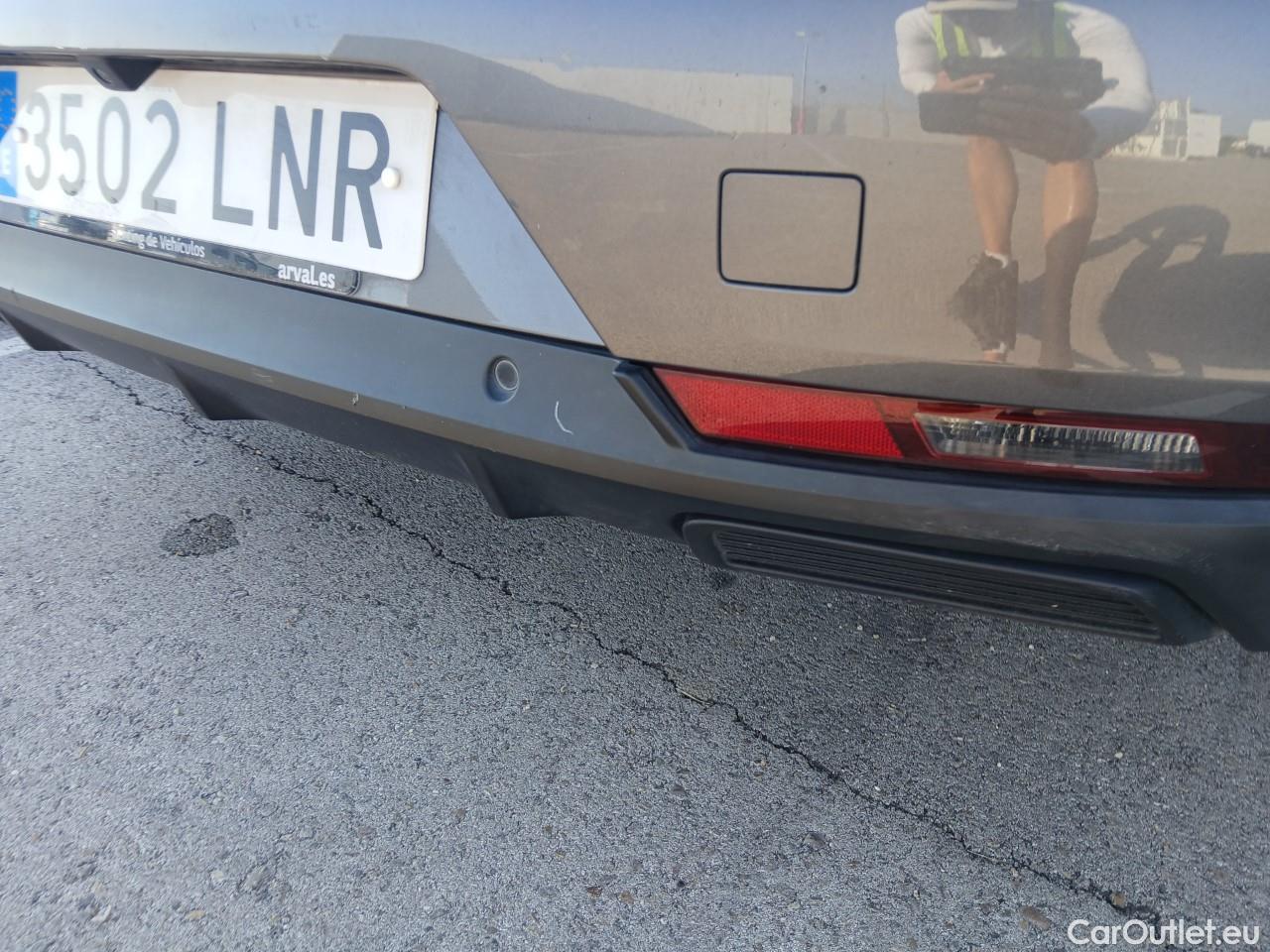  Peugeot  508 PEUGEOT  / 2018 / 5P / berlina con portón  5P Business Line BlueHDi 130 EAT8 (AC) #19