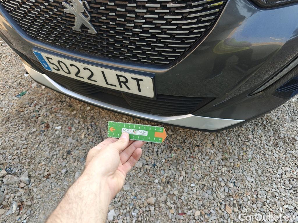  Peugeot  2008  Allure Pack 1.2 PureTech 130CV AT8 E6d #36