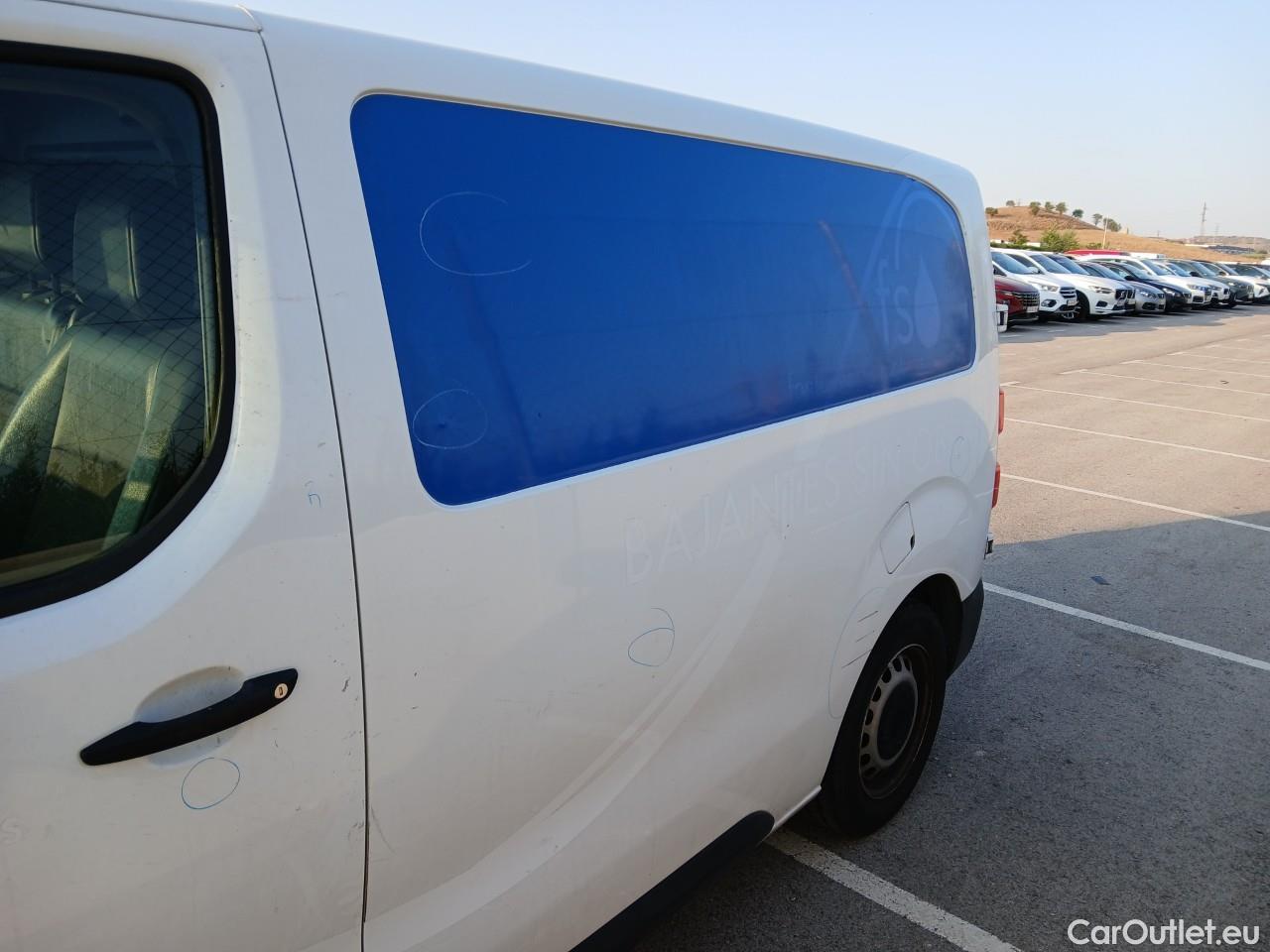  Opel  Vivaro OPEL  / 2019 / 4P / furgón 1.5 Diésel 88kW (120CV) M Std Select #40