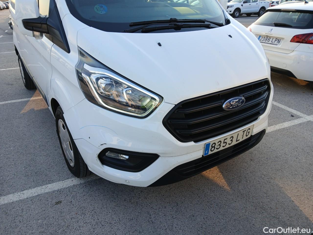  Ford  Transit  Custom Combi / Tourneo Custom 320 L1 Trend 2.0 TDCi 130CV MT6 E6dT #2