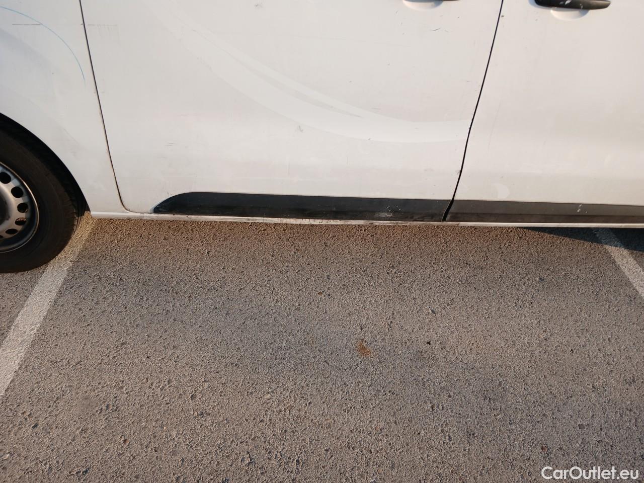  Opel  Vivaro OPEL  / 2019 / 4P / furgón 1.5 Diésel 88kW (120CV) M Std Select #54