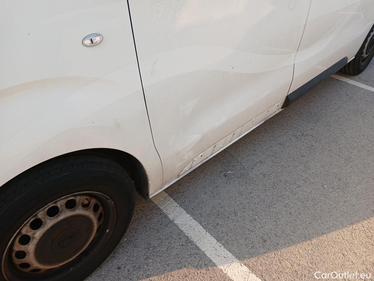  Opel  Vivaro OPEL  / 2019 / 4P / furgón 1.5 Diésel 88kW (120CV) M Std Select #37