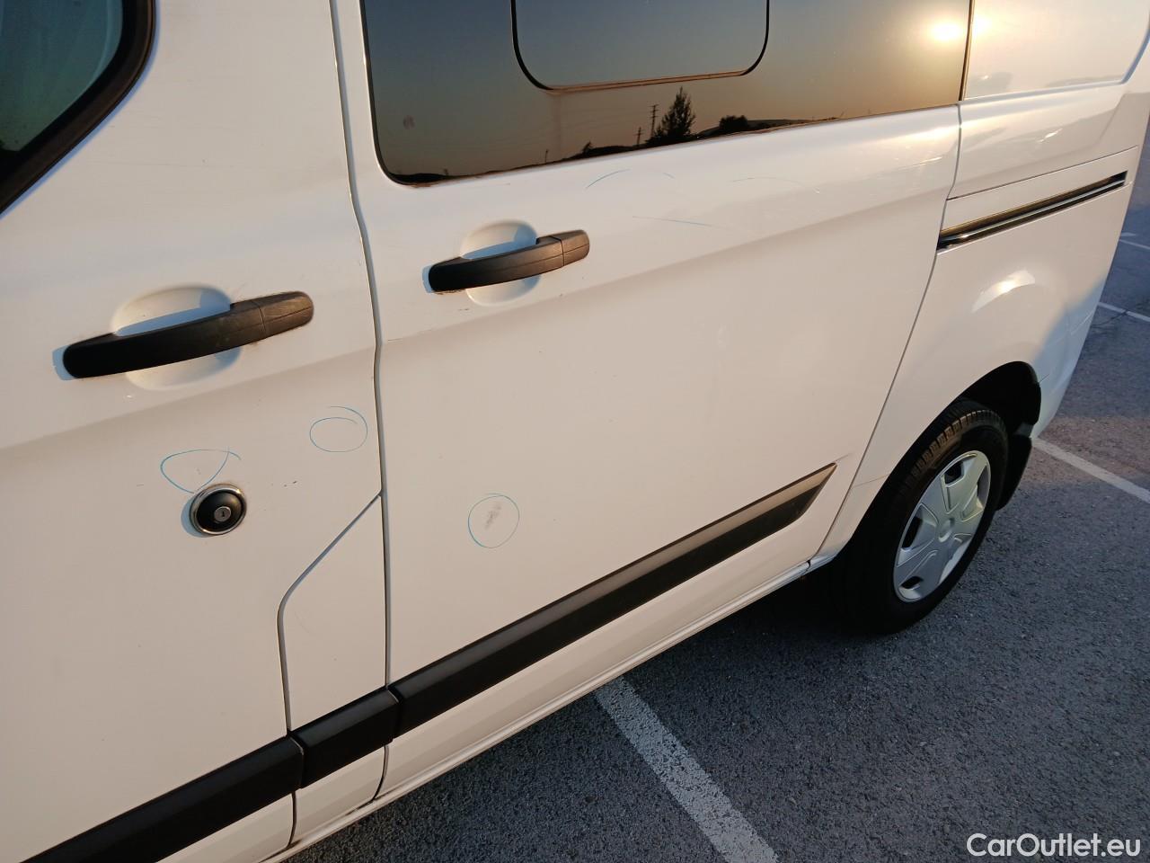  Ford  Transit  Custom Combi / Tourneo Custom 320 L1 Trend 2.0 TDCi 130CV MT6 E6dT #9