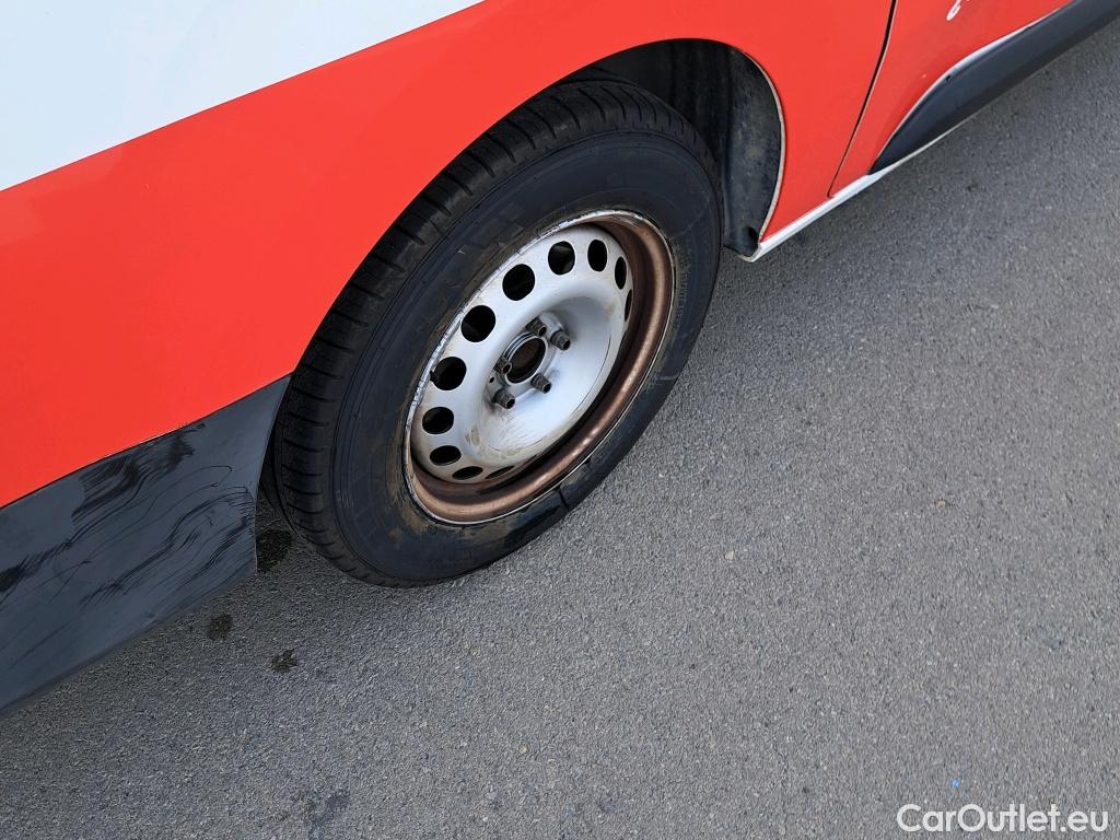  Peugeot  Expert  Combi Largo 1.5 HDI 120CV MT6 E6d #36