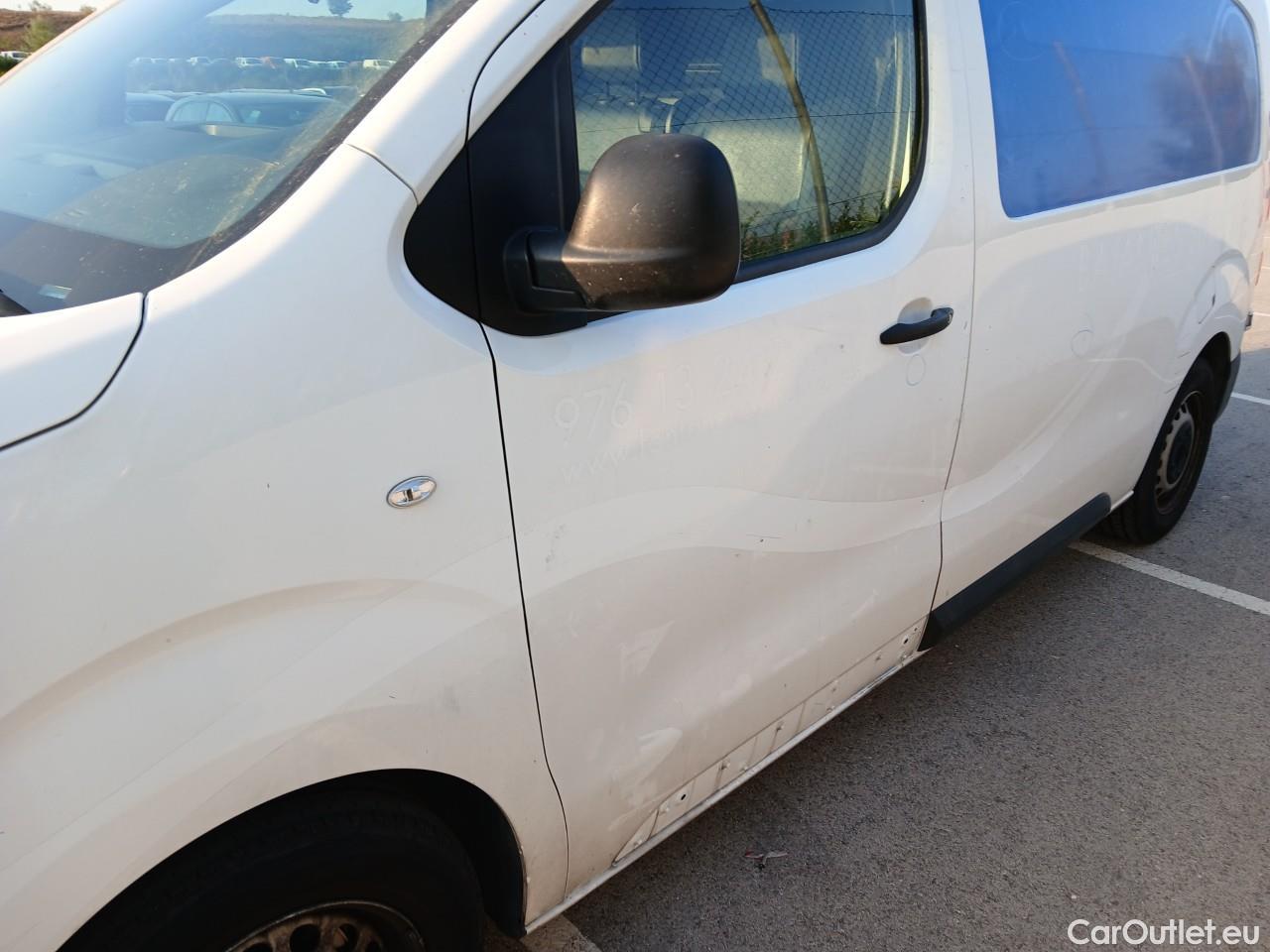  Opel  Vivaro OPEL  / 2019 / 4P / furgón 1.5 Diésel 88kW (120CV) M Std Select #35