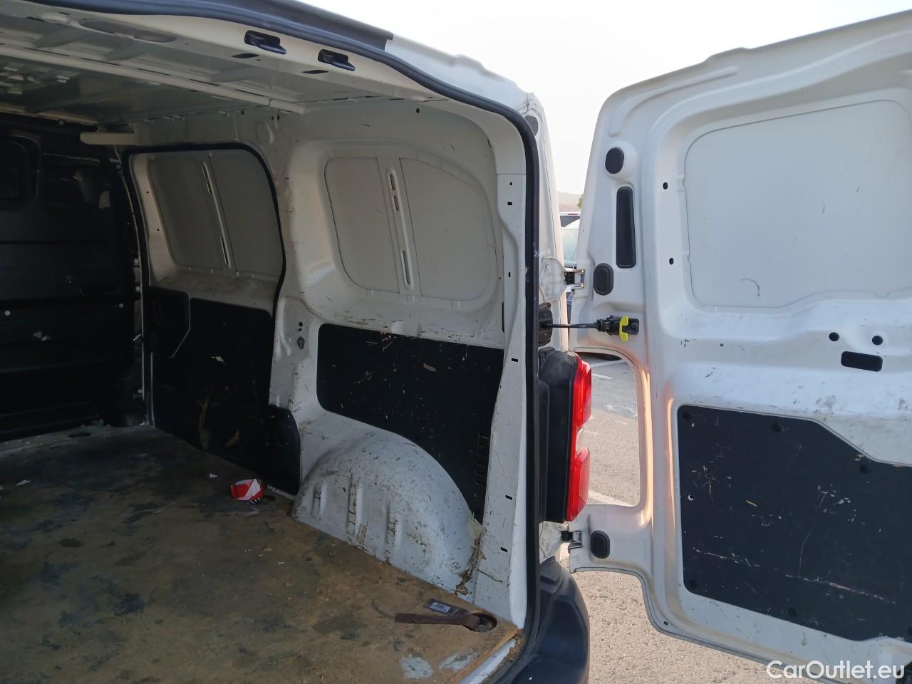  Opel  Vivaro OPEL  / 2019 / 4P / furgón 1.5 Diésel 88kW (120CV) M Std Select #25