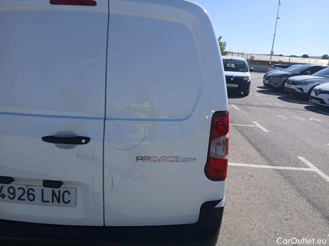  Land Rover  Discovery TOYOTA Proace City/2020/4P/furgón derivado de turismo 1.5D 75kW (100CV) GX 650kg Media #27
