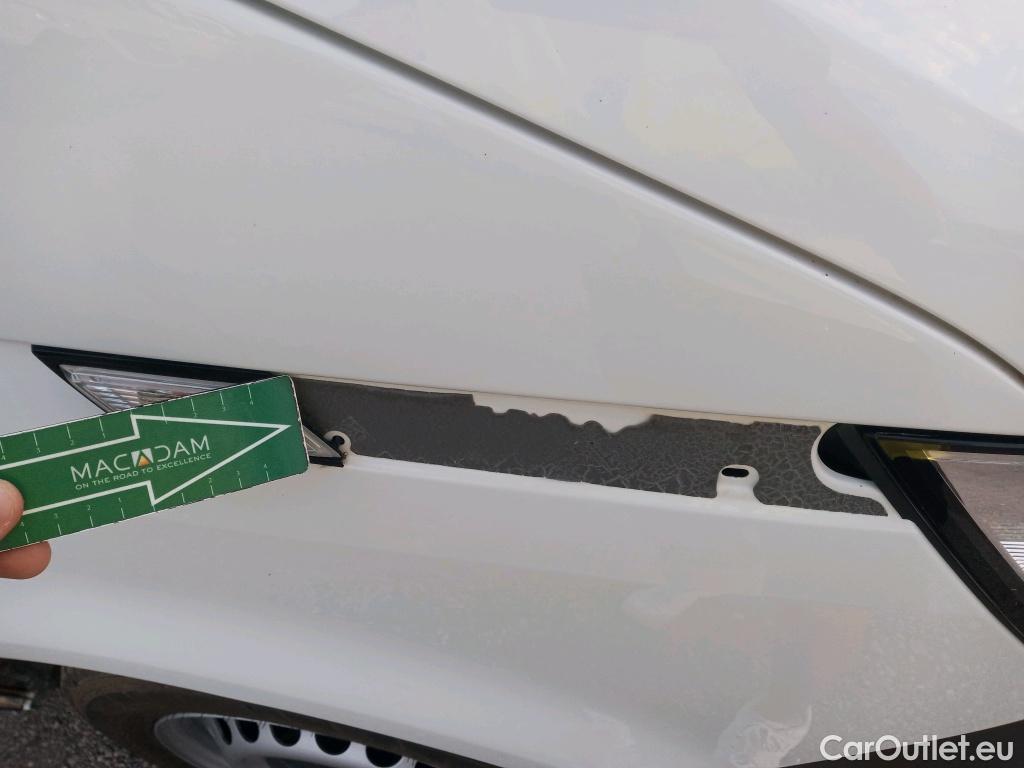  Land Rover  Discovery VOLKSWAGEN Transporter / 2020 / 4P / furgón Furgón Corto TN 2.0 TDI 110kW 4MO #45
