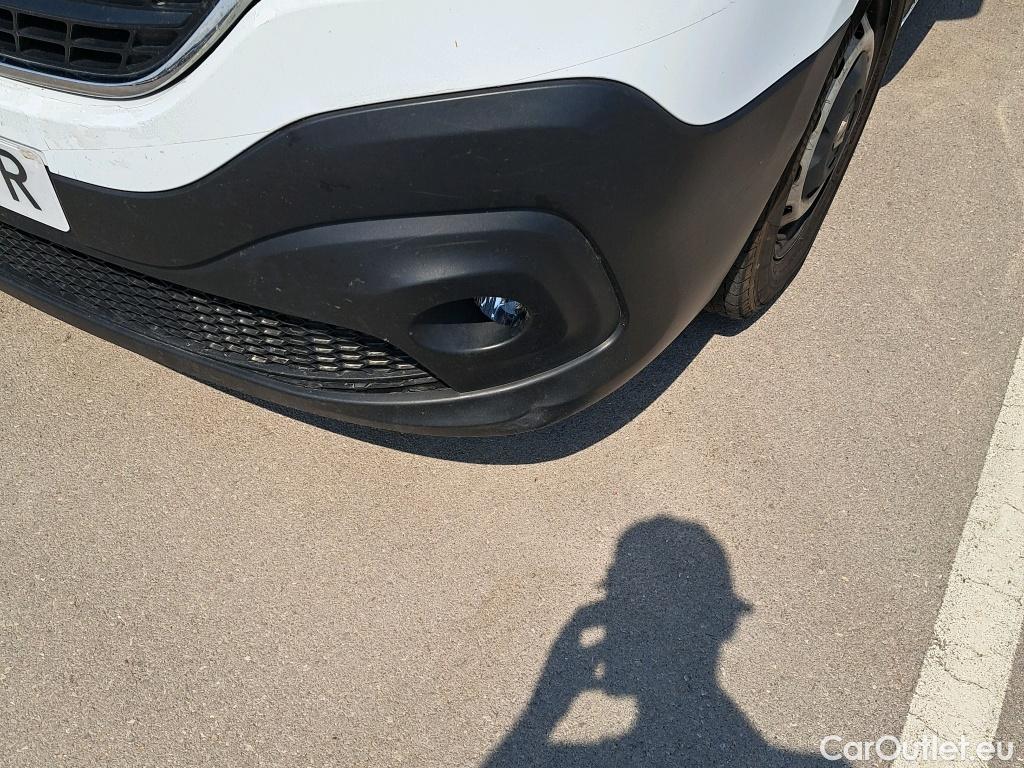  Renault  Trafic RENAULT  / 2019 / 4P / furgón Furgón 27 L1H1 Energy BluedCi 88 kW (AC) #31