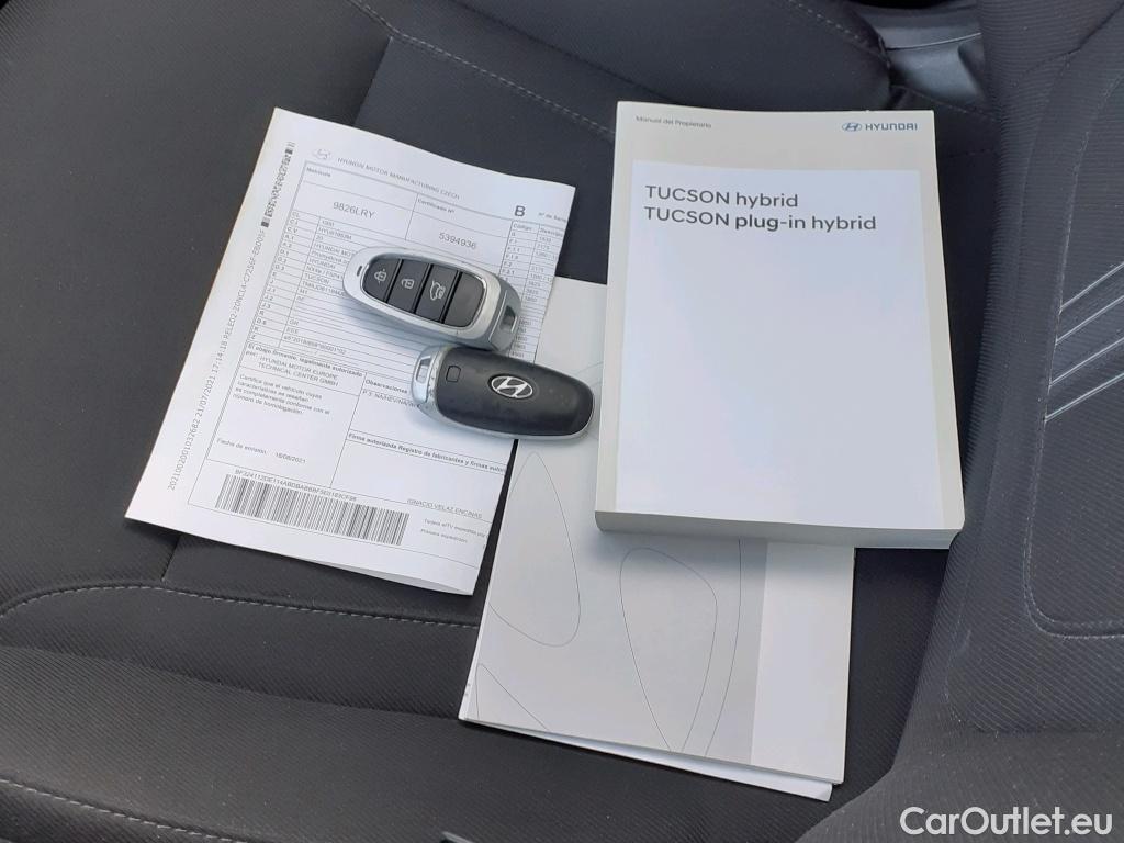  Hyundai  Tucson HYUNDAI  / 2020 / 5P / todoterreno 1.6 TGDI 169kW HEV Tecno Auto 2C #24