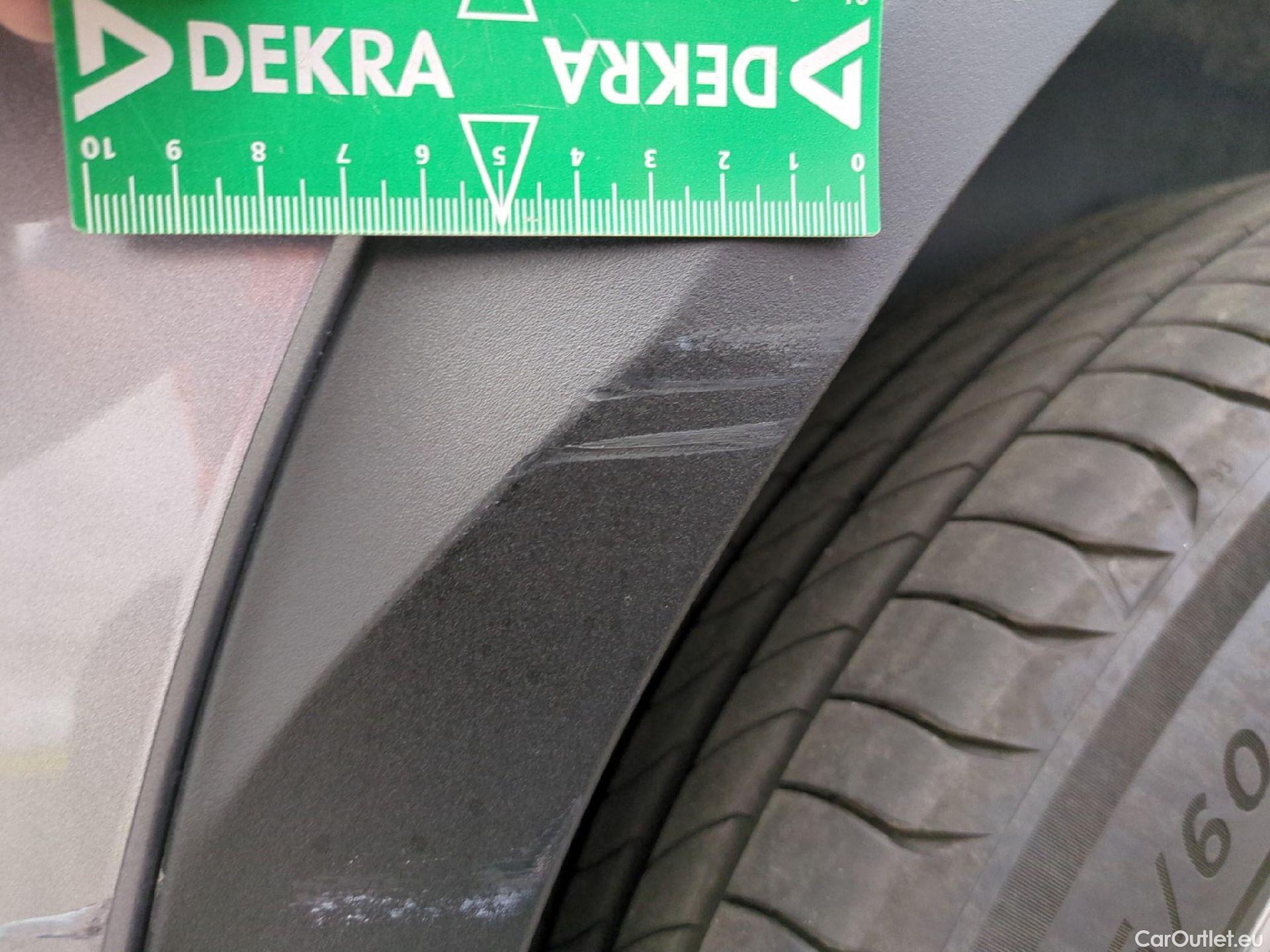  Peugeot  2008  Allure 1.5 HDi 130CV BVA8 E6d #36