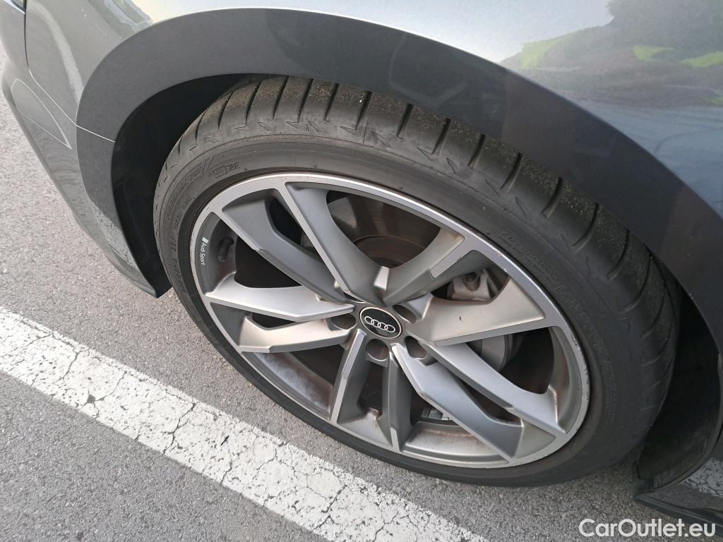  Audi  A5 Sportback AUDI A5 / 2019 / 5P / berlina con portón Black Line 40 TDI S tronic Sportback #1