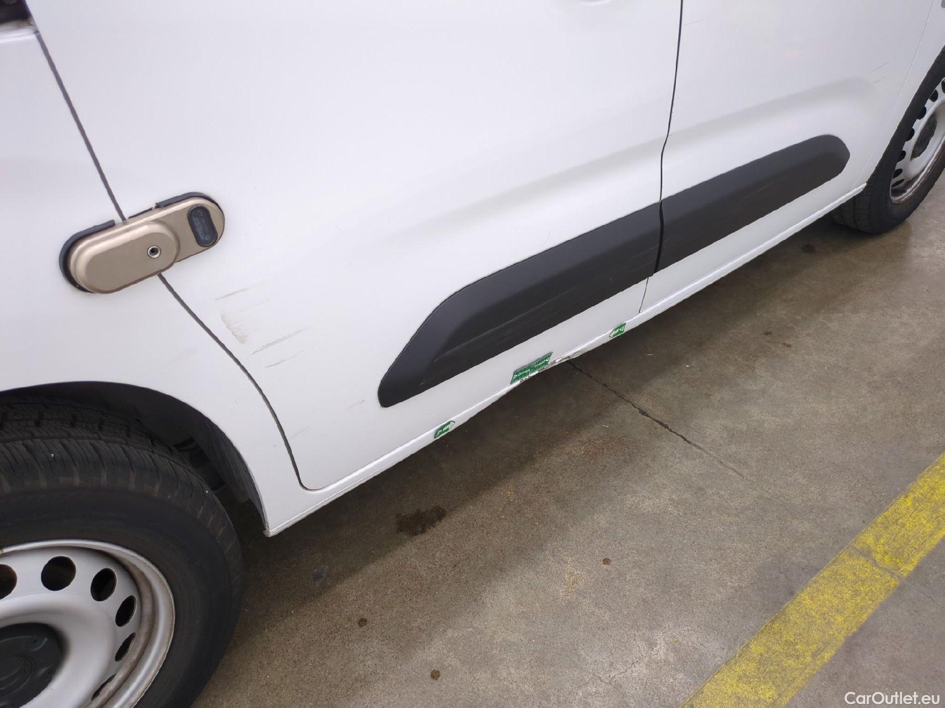  Citroen  Berlingo  Fourgon Worker M 1000 1.2 PureTech 130CV BVA8 E6d #23