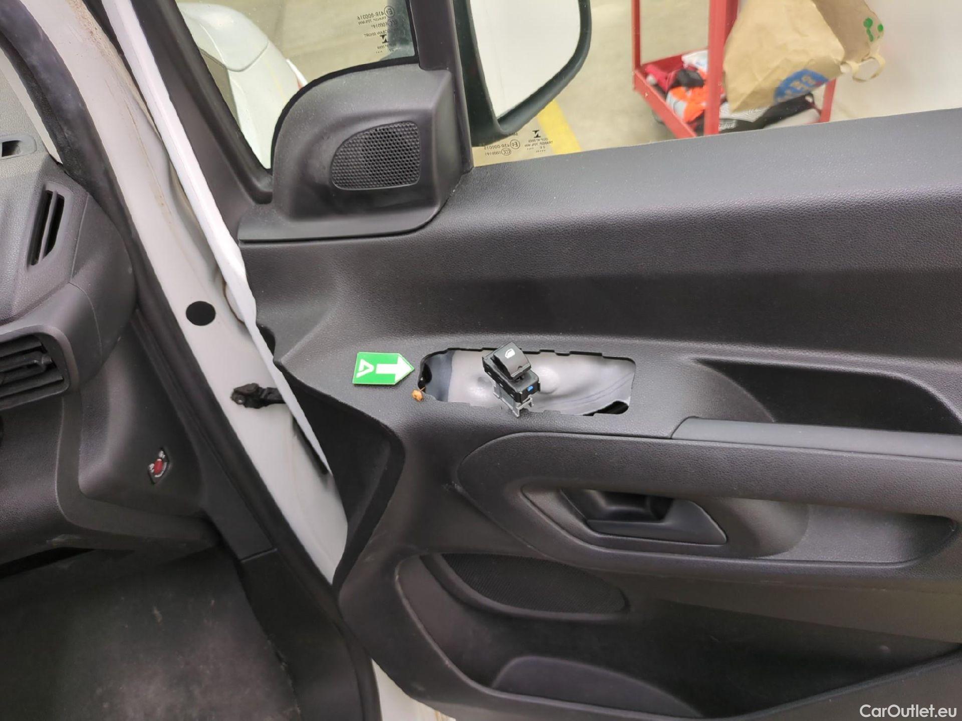  Citroen  Berlingo  Fourgon Worker M 1000 1.2 PureTech 130CV BVA8 E6d #7