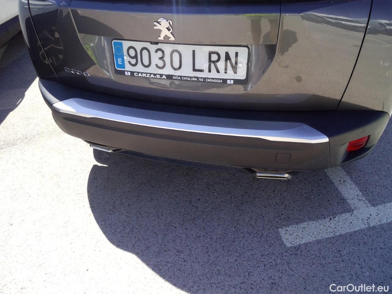  Peugeot  2008  Allure Pack 1.2 PureTech 130CV AT8 E6d #9