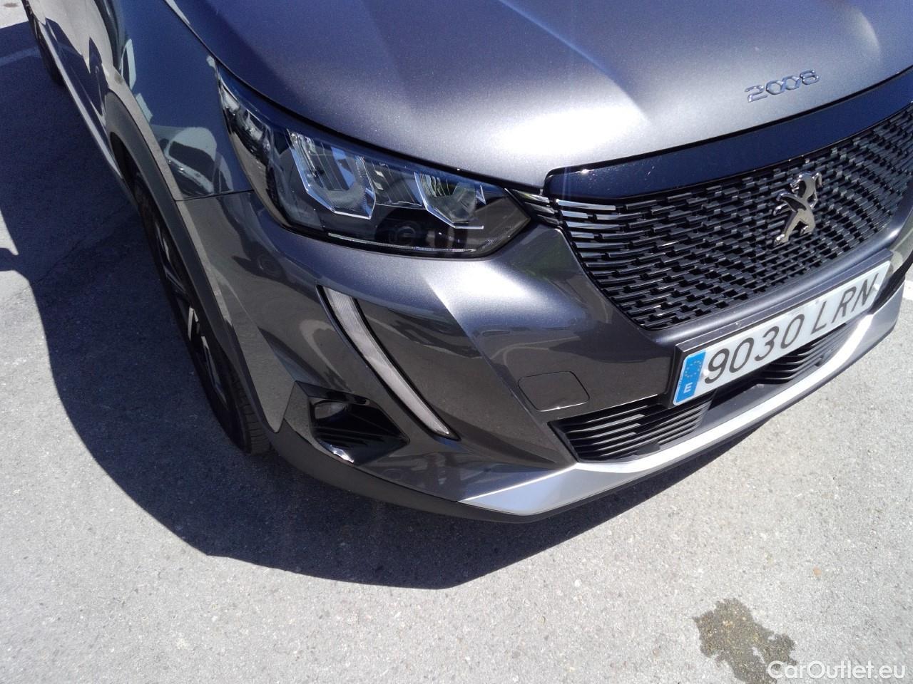  Peugeot  2008  Allure Pack 1.2 PureTech 130CV AT8 E6d #4