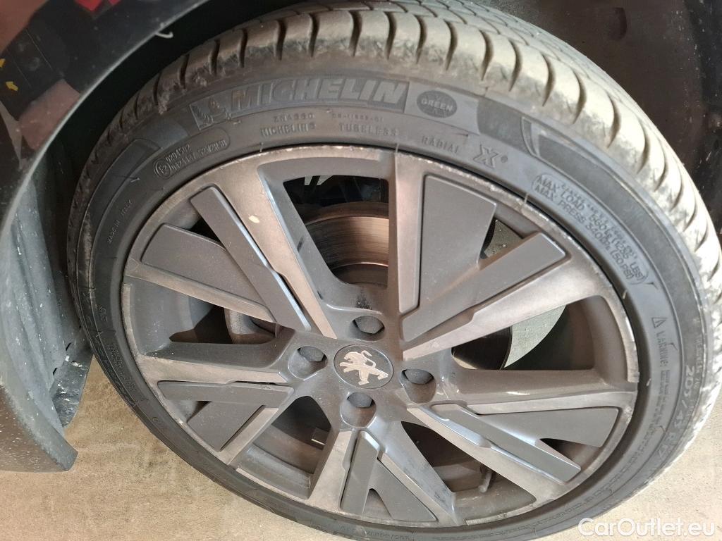  Peugeot  208  GT 1.2 PureTech 100CV BVM6 E6d #10