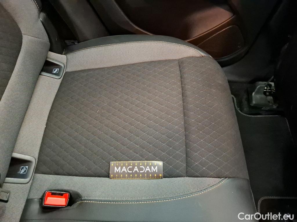  Opel   Grandland X Grandland X Elegance Business 1.5 130CV BVA8 E6d #74