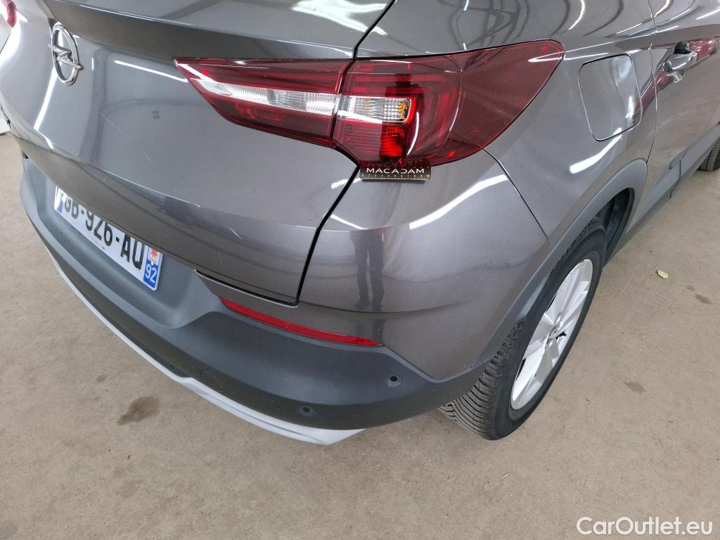  Opel   Grandland X Grandland X Elegance Business 1.5 130CV BVA8 E6d #104
