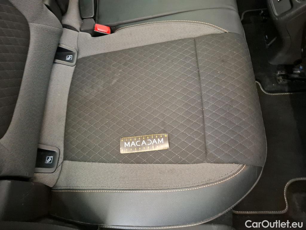  Opel   Grandland X Grandland X Elegance Business 1.5 130CV BVA8 E6d #73