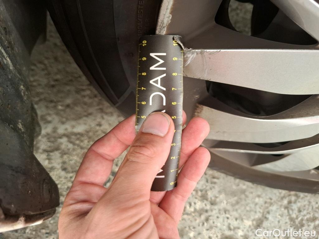  Peugeot  208  Premium 1.5 HDi 100CV BVM6 E6d #15