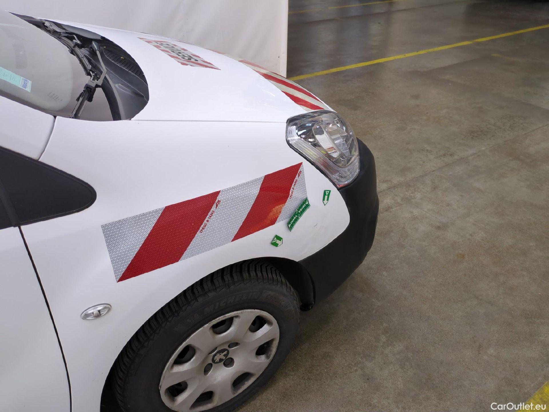  Peugeot  Partner  L1 Premium Pack 1.6 HDi 100CV BVM5 E6 #11