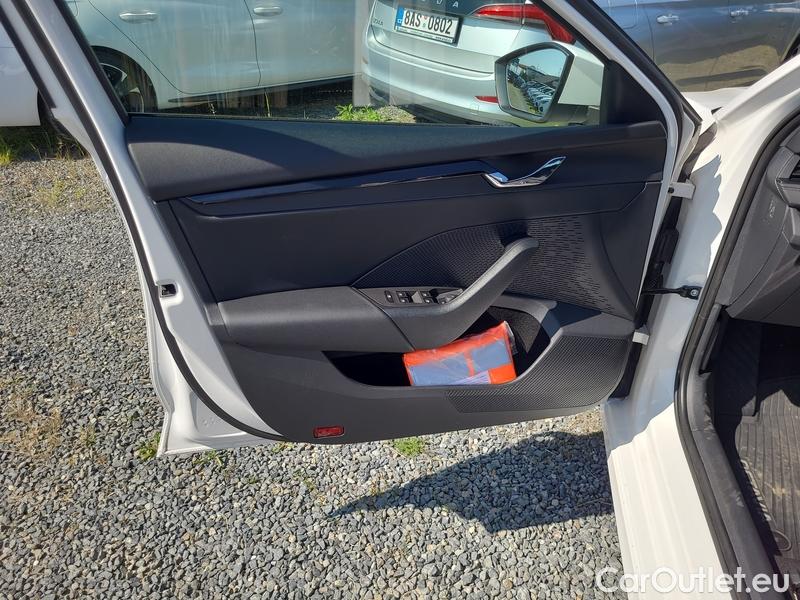  Skoda  Octavia  Lim. (NX3)(2020)  1.5TSI 110 Ambition 5d #7
