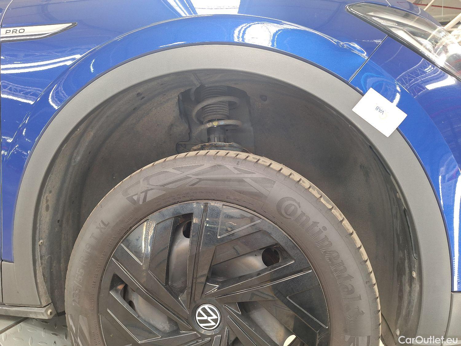  Volkswagen  ID.4 VW,  '20 BEV, Volkswagen  77kWh Pro Business 5d #19