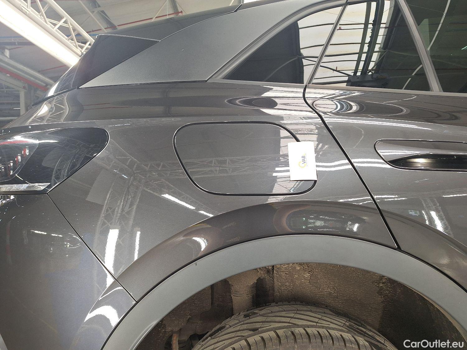  Volkswagen  ID.4 VW,  '20 BEV, Volkswagen  77 kWh - Family 5d #10