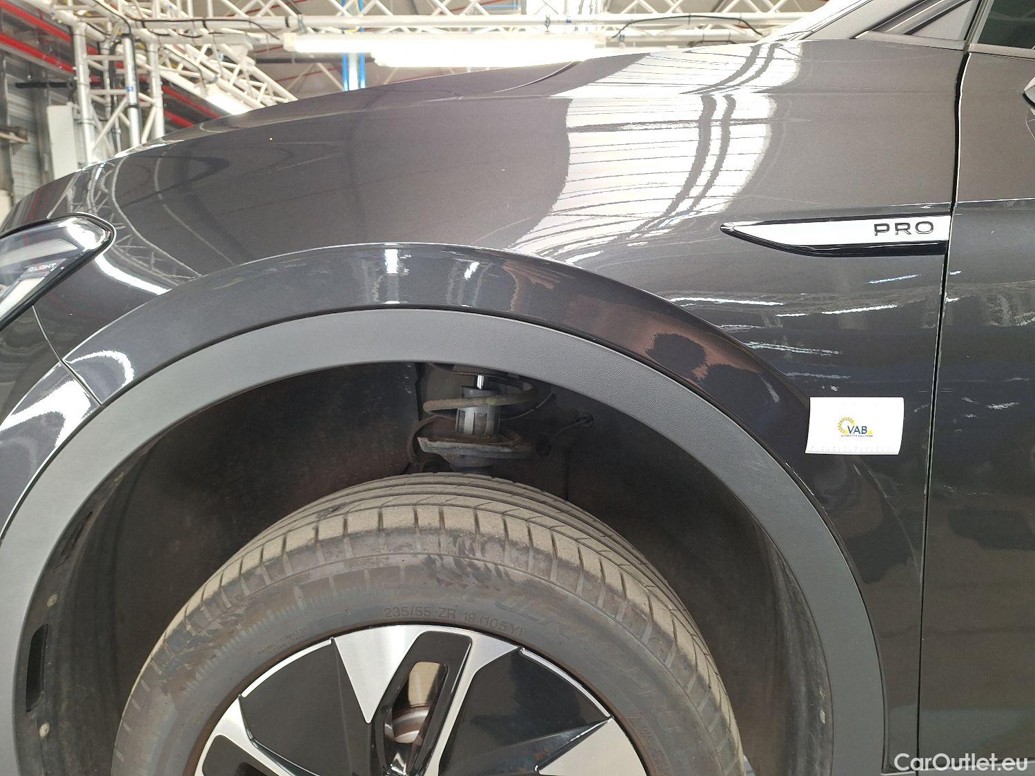  Volkswagen  ID.4 VW,  '20 BEV, Volkswagen  77kWh Pro Max 5d #28