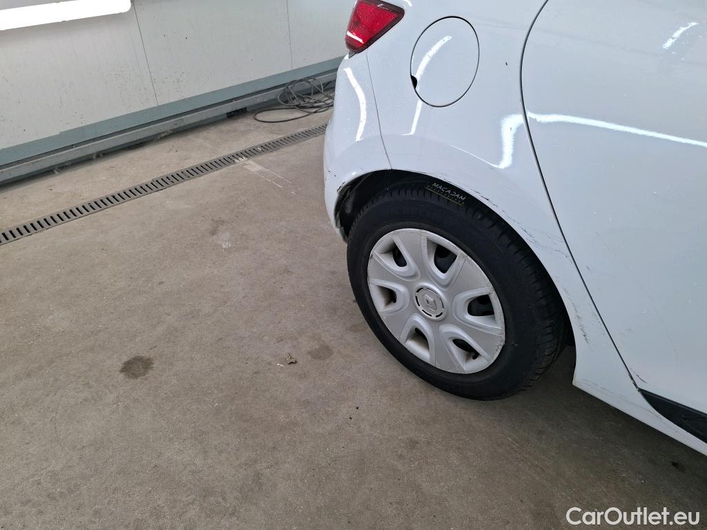  Renault  Clio  IV Air 1.5 dCi 75CV BVM5 E6 #45