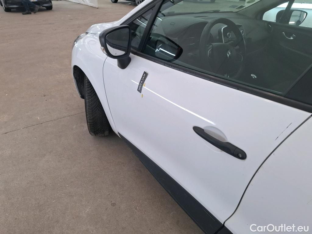  Renault  Clio  IV Air 1.5 dCi 75CV BVM5 E6 #15
