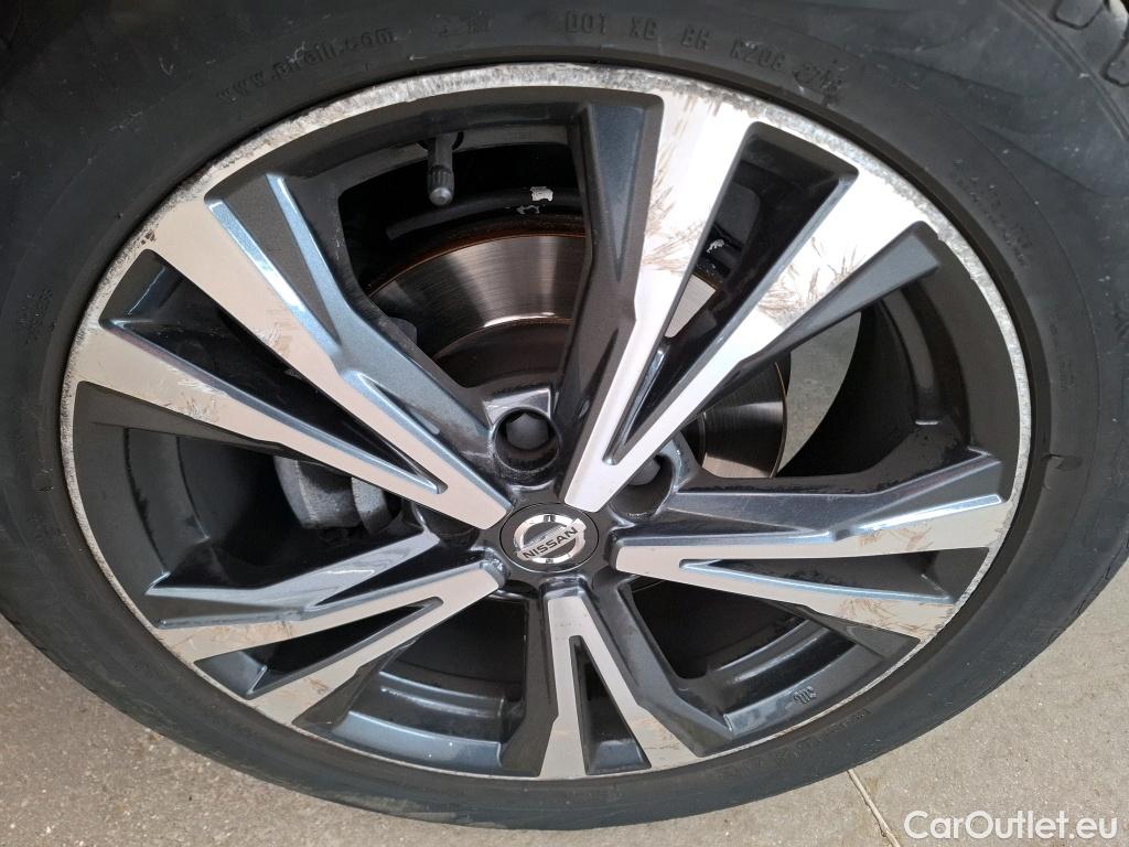  Nissan  Qashqai NISSAN  5p Crossover 1.2 DIG-T 115 Xtronic N-Connecta #68