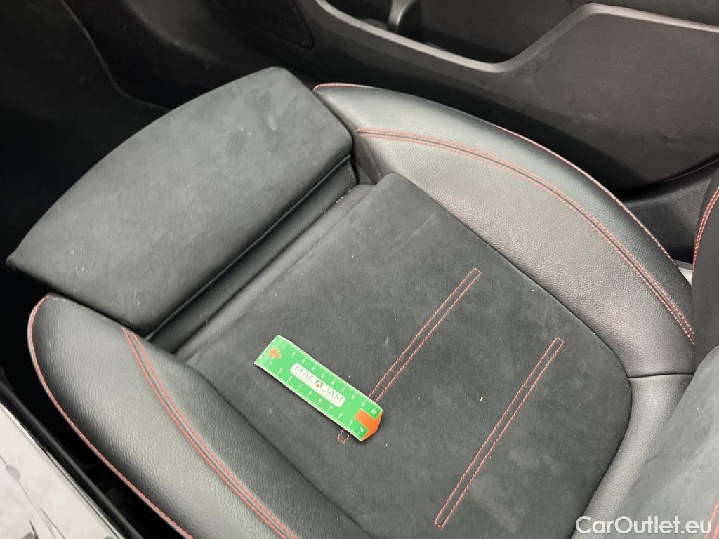  Mercedes  A-Klasse MERCEDES-BENZ Classe A 5p Berline A 200 d AMG Line 8G-DCT #1