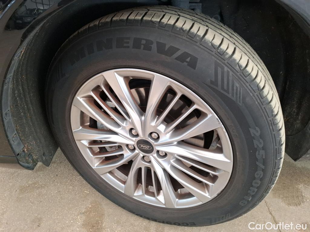  Ford  Kuga  Plug-In Hybrid Vignale 2.5 225CV BVA6 E6dT #25