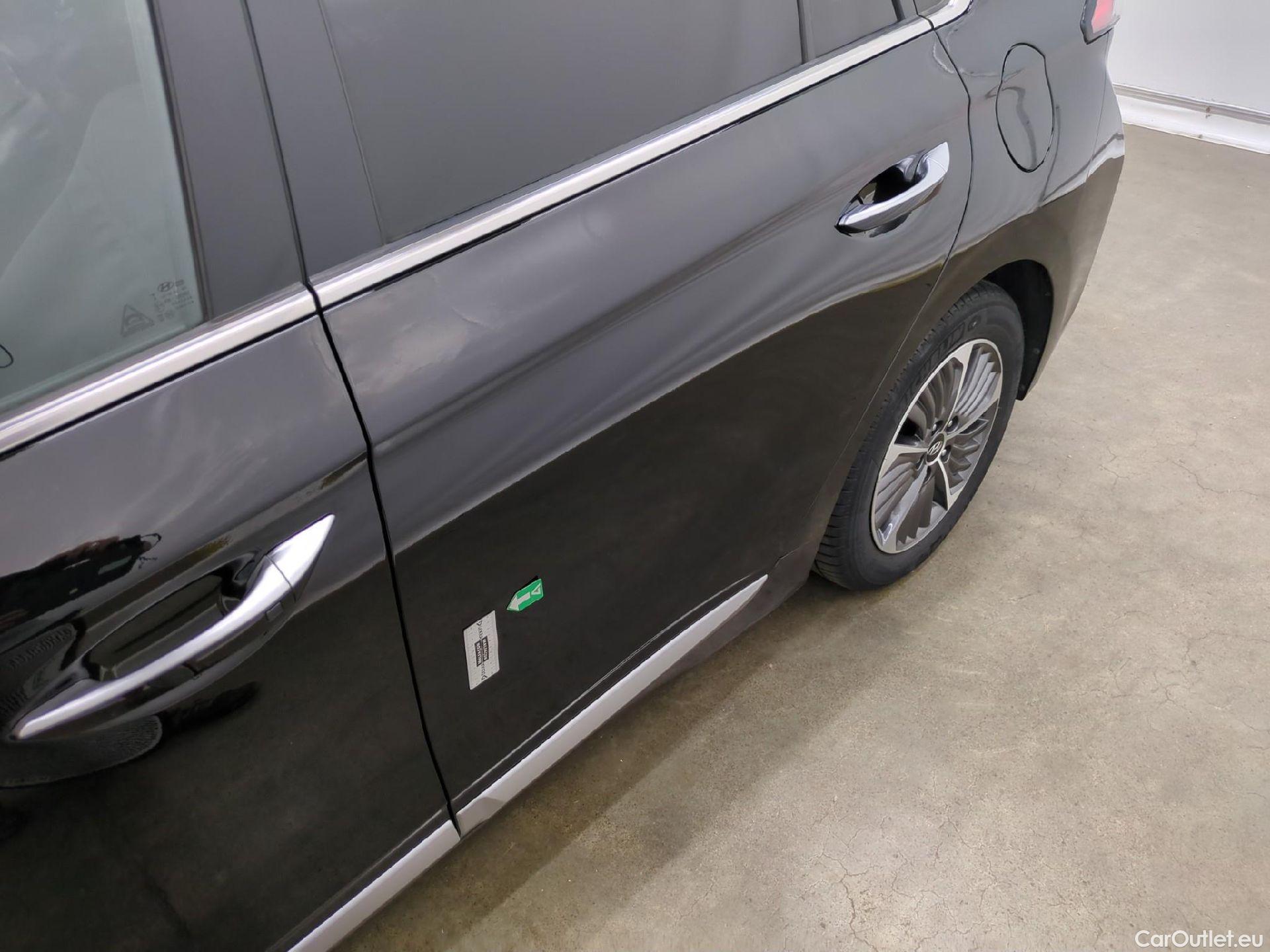  Hyundai   Ioniq HYUNDAI / 2019 / 5P / Berline plug-in hybrid Creative #22