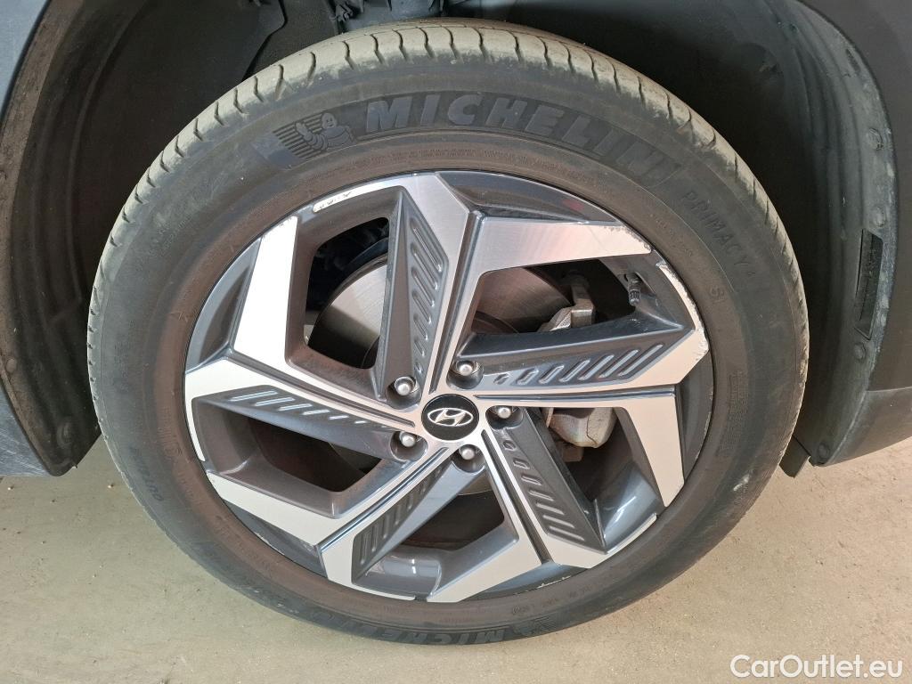  Hyundai  Tucson HYUNDAI  / 2020 / 5P / SUV 1.6 HYBRID 230 EXECUTIVE #21