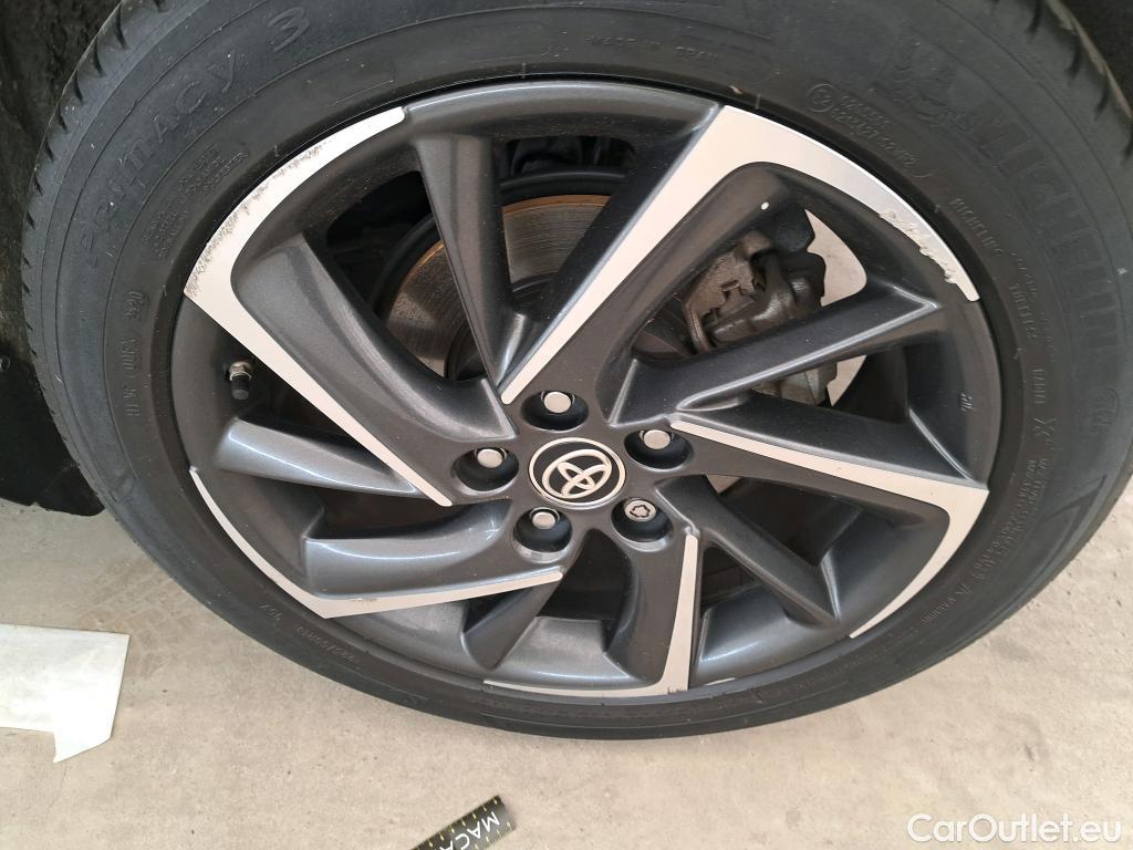  Toyota  C-HR TOYOTA  / 2016 / 5P / SUV 2.0 HYBRIDE 184 GRAPHIC #49