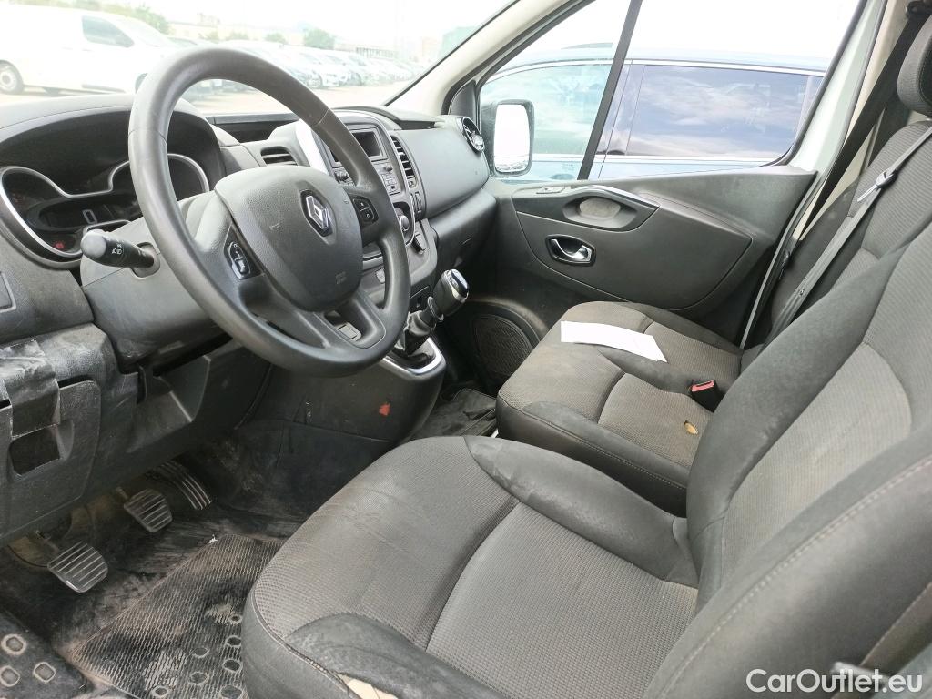  Renault  Trafic RENAULT  / 2019 / 4P / furgón Furgón 27 L1H1 Energy BluedCi 88 kW (AC) #31