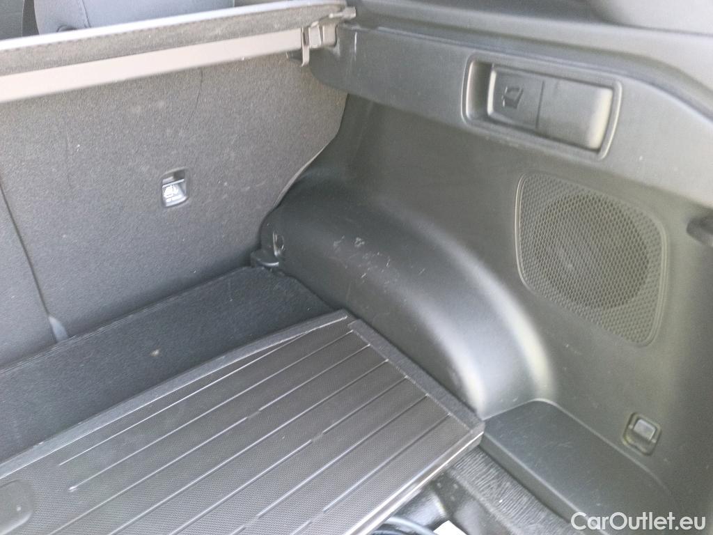  Land Rover  Discovery HYUNDAI Tucson / 2020 / 5P / todoterreno 1.6 TGDI PHEV 195kW Tecno Sky Auto 4x4 #11