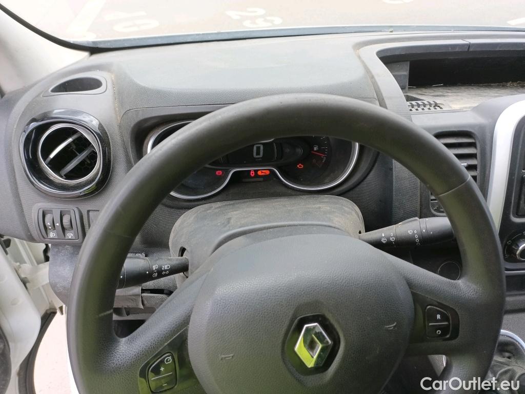 Renault  Trafic RENAULT  / 2019 / 4P / furgón Furgón 27 L1H1 Energy BluedCi 88 kW (AC) #44