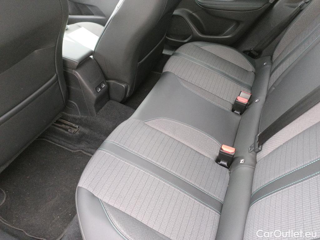  Peugeot  2008  Allure Pack 1.2 PureTech 130CV AT8 E6d #4