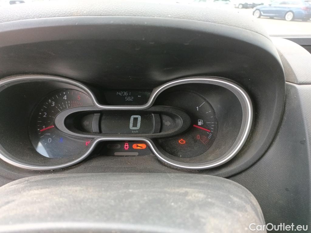  Renault  Trafic RENAULT  / 2019 / 4P / furgón Furgón 27 L1H1 Energy BluedCi 88 kW (AC) #48